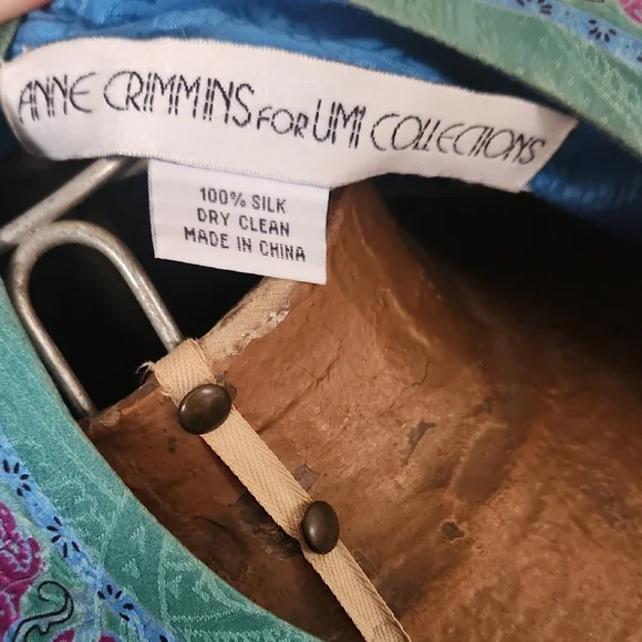 Vintage Blue Silk And Linen Suit Set Floral Paisley Pattern With Sparkly Buttons - Picture 3 of 15